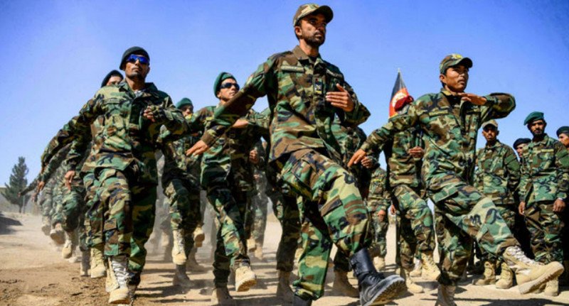 না খেতে পেয়ে আত্মহত্যার পথ বেছে নিচ্ছে সাবেক আফগান সেনারা