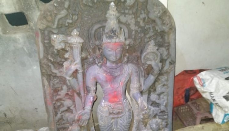 নওগাঁয় ৫০ কোটি টাকা মূল্যের মূর্তি উদ্ধার, আটক ২