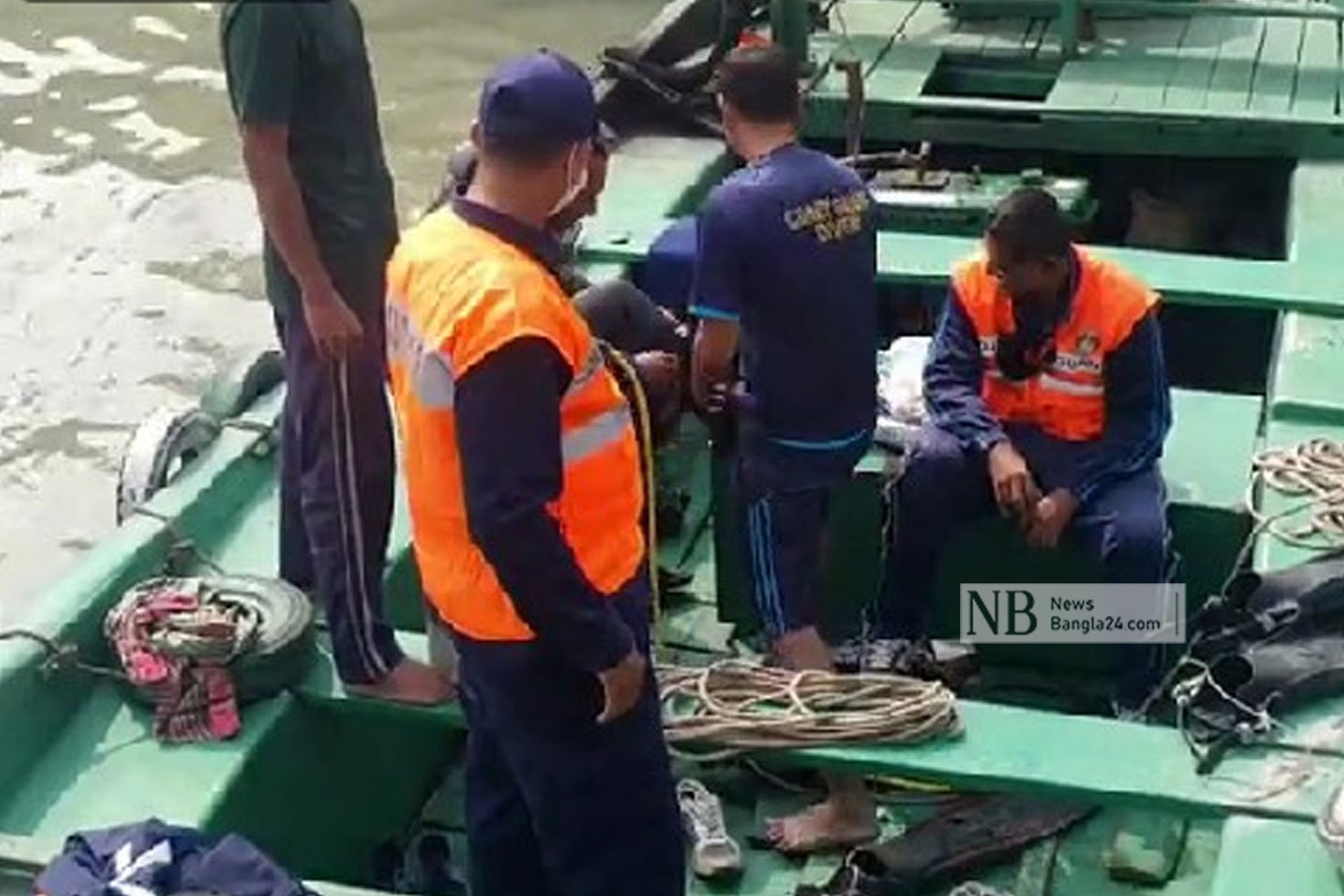 কর্ণফুলীতে নিখোঁজ বাবা-ছেলে