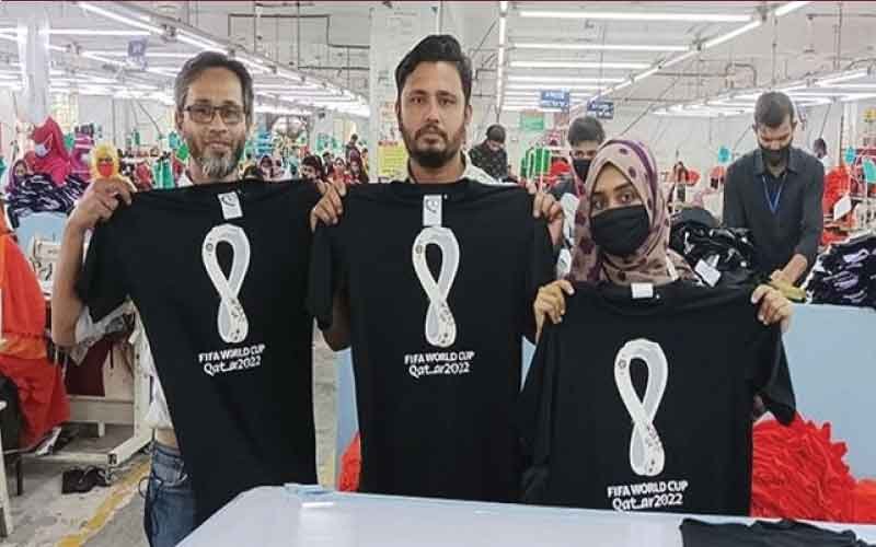 চট্টগ্রামে তৈরি টি-শার্টের প্রথম চালান গেলো কাতার বিশ্বকাপে